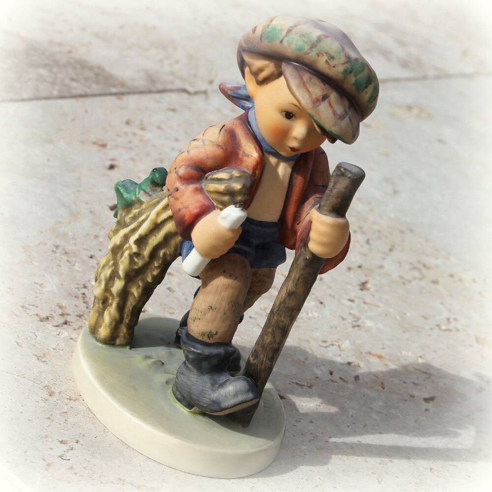Hummel Figurine 'On Secret Path' by Goebel - Picture 2 of 11